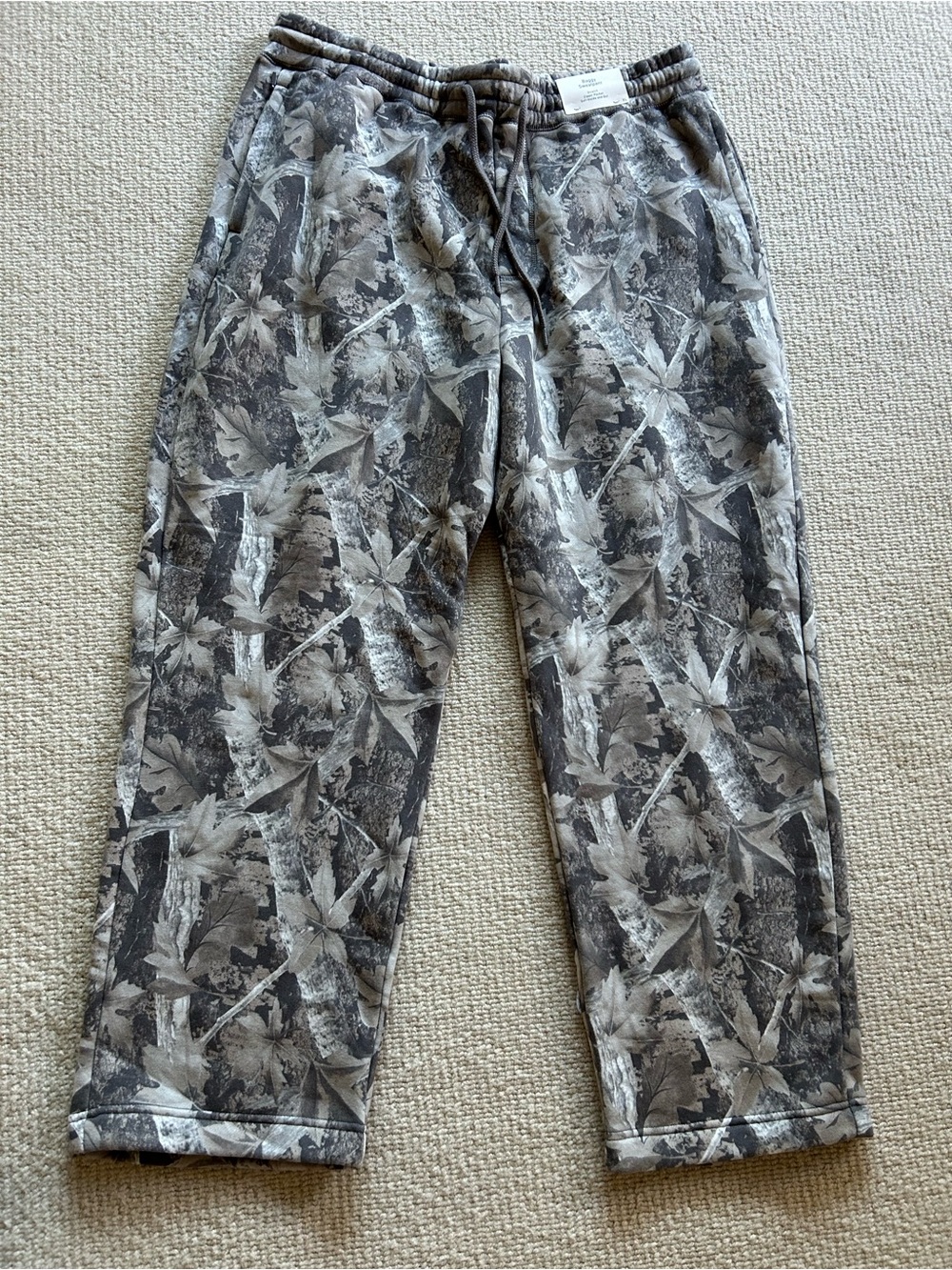 Hollister Men's Gray Leaf Camo Knit Joggers